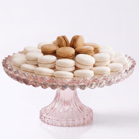 Lunéa Macarons Box 16kd بوكس 60+ قطعة ماكرون بـ كل النكهات يحتوي على مكس 6 نكهات (فانيلا،جوكلت،كندر،فراوله جيزكيك،بستاشيو،مانقا) بـ الوان كلاسيك تناسب كل نكهه